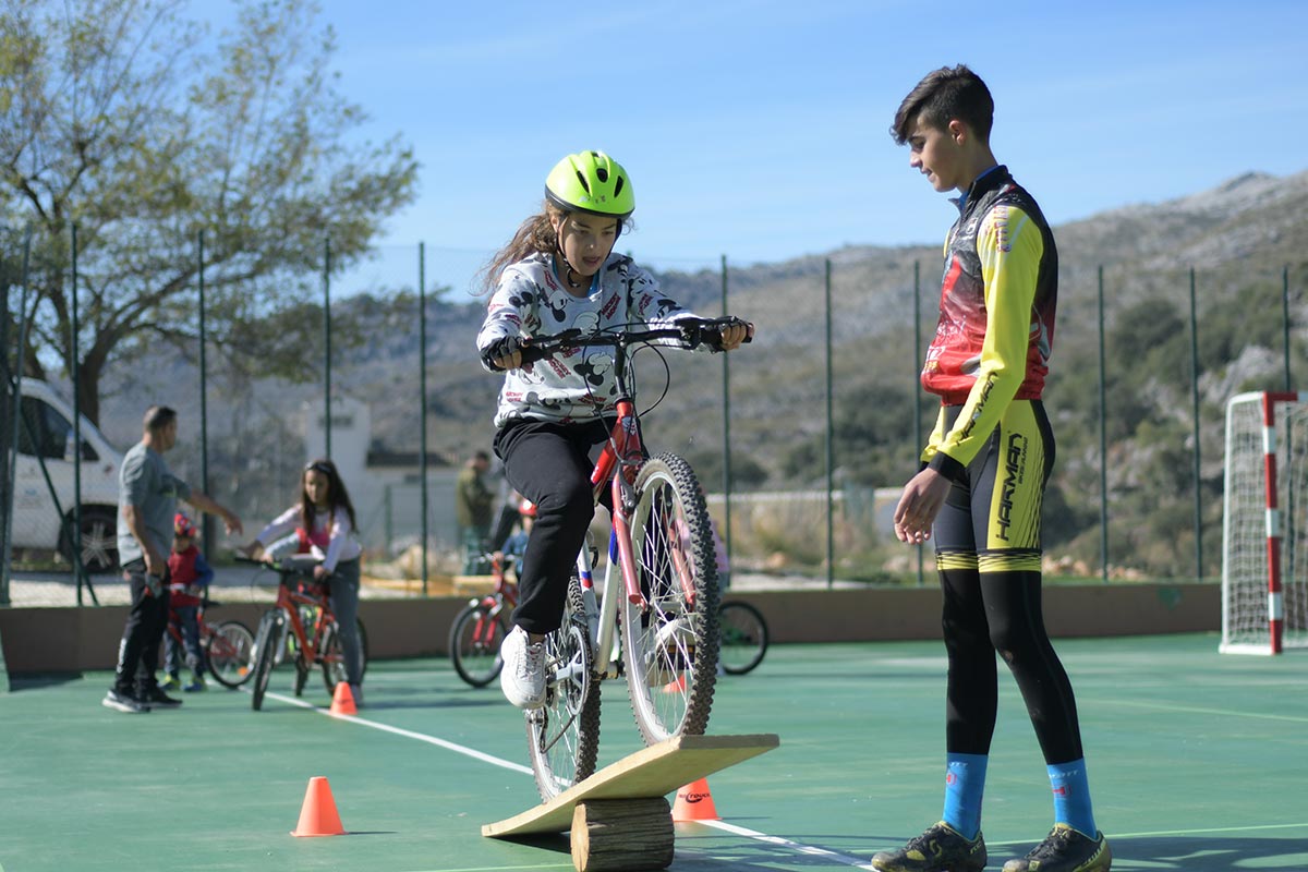 La escuela propone diferentes actividades en función a la edad de los participantes.