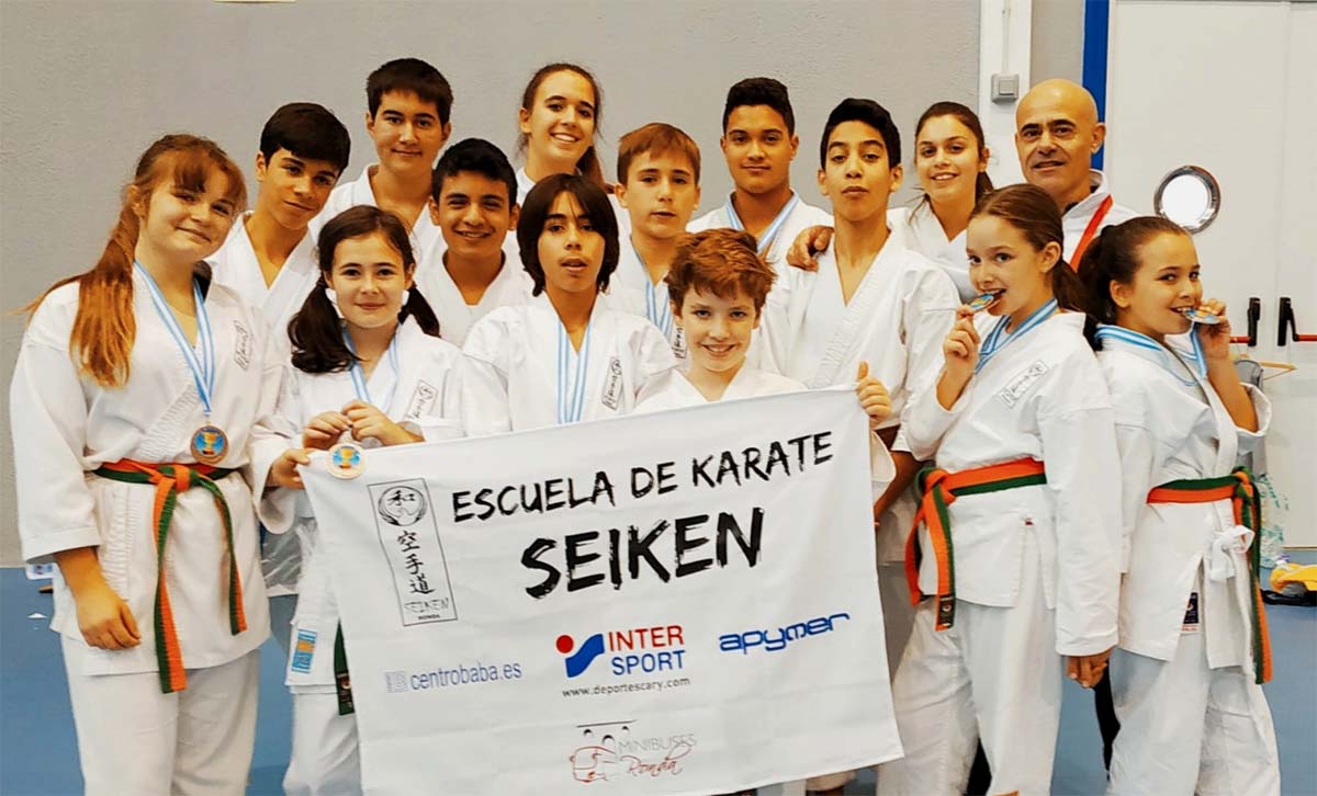 El equipo rondeño que se desplazó a esta prueba del campeonato provincial.