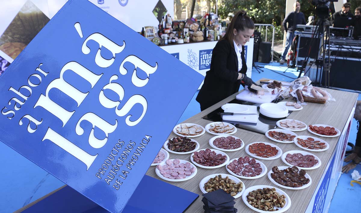 la Diputación quiere fomentar el consumo de productos cárnicos de la Serranía estas Navidades.