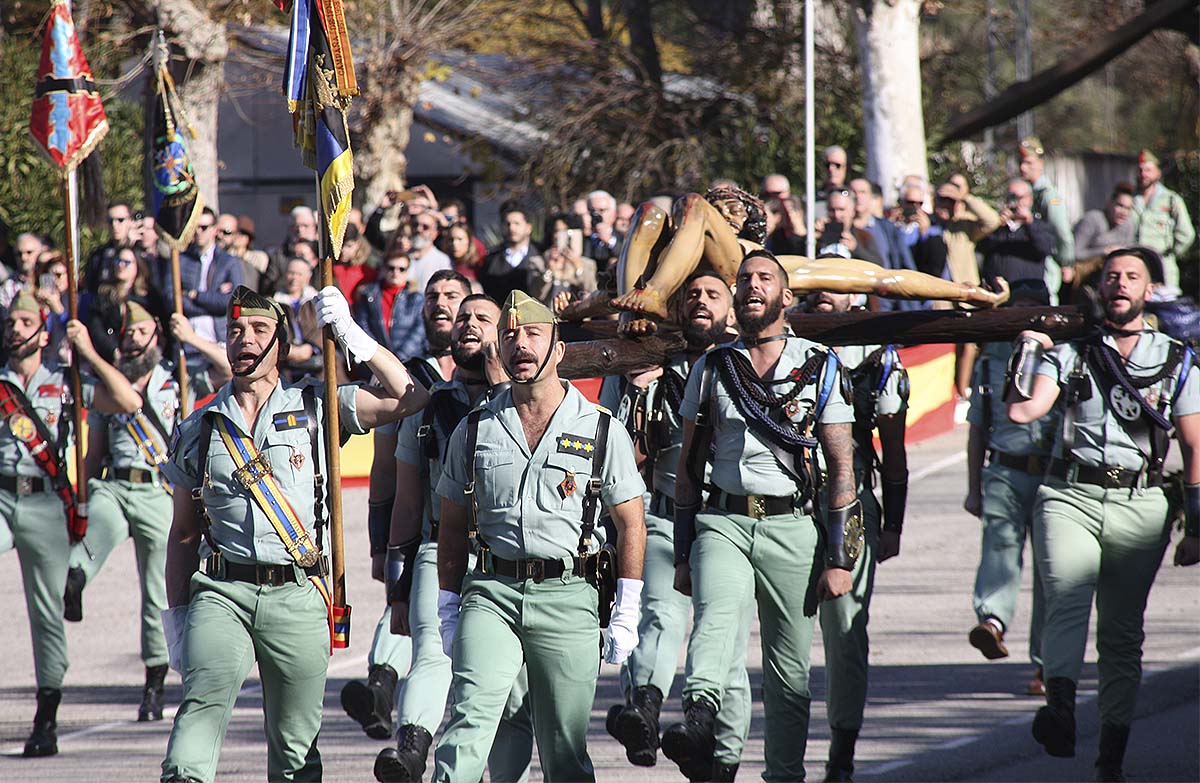 La Legión celebra el día de la Patrona de Infantería, la Virgen de la Inmaculada, con una parada militar
