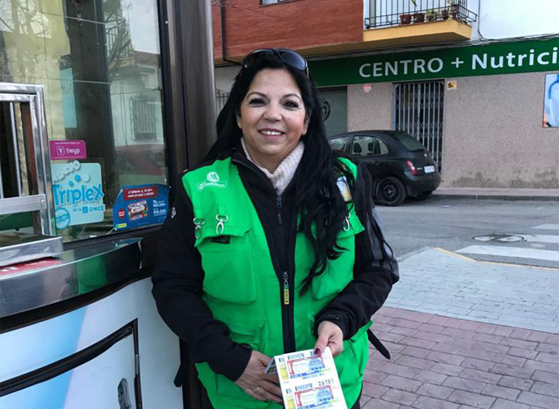 La vendedora se ha mostrado muy contenta por haber repartido estos premios en Ronda.