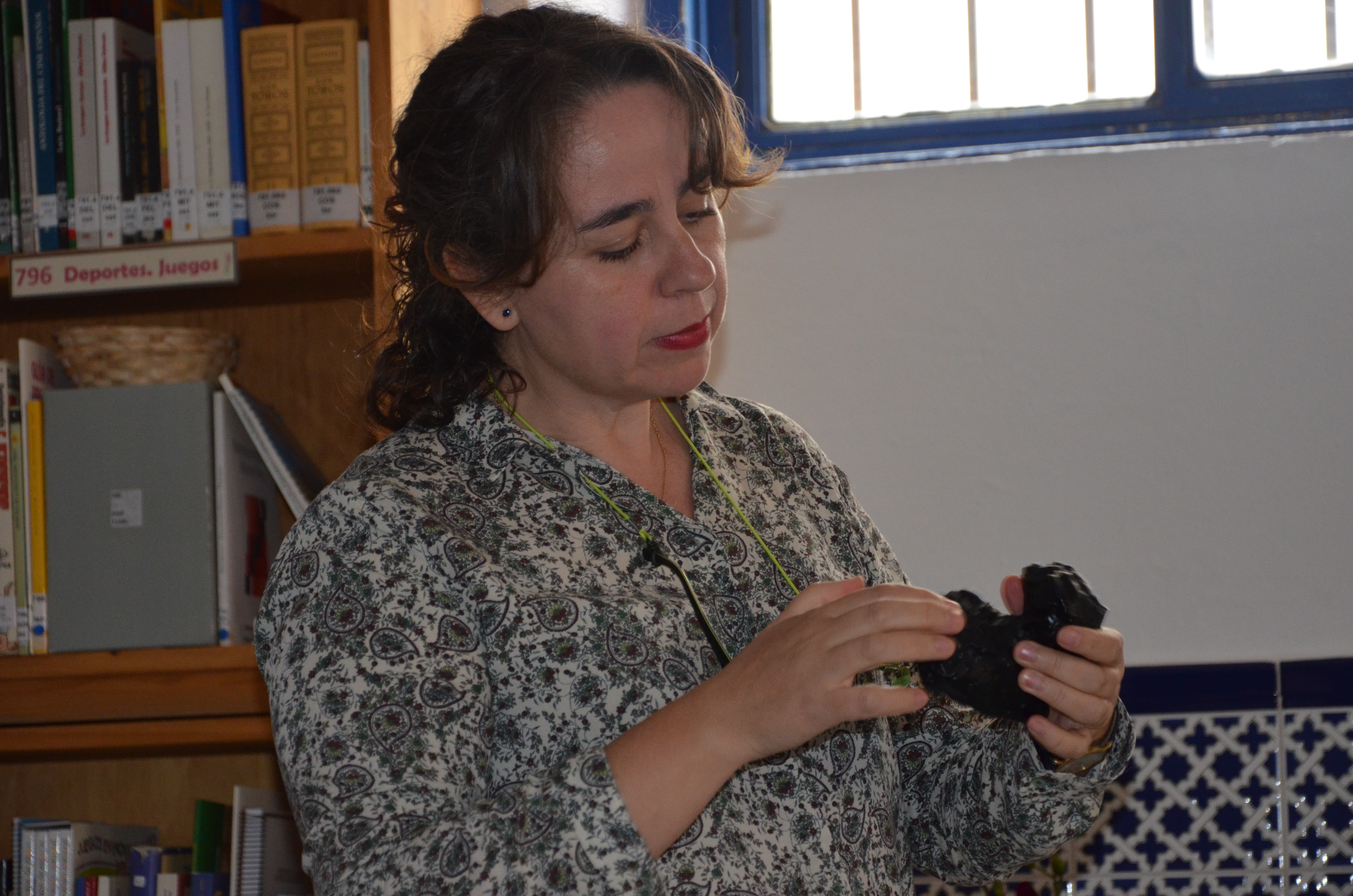 La prestigiosa astrofísica Luisa Mª Lara en el CEP de Ronda (2015). (A. Acedo).