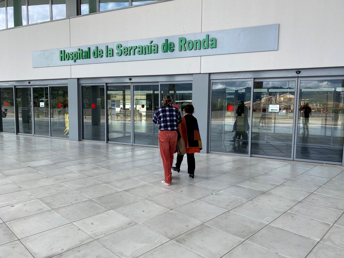 Es importante mantener las distancias y las medidas de seguridad para evitar los contagios.