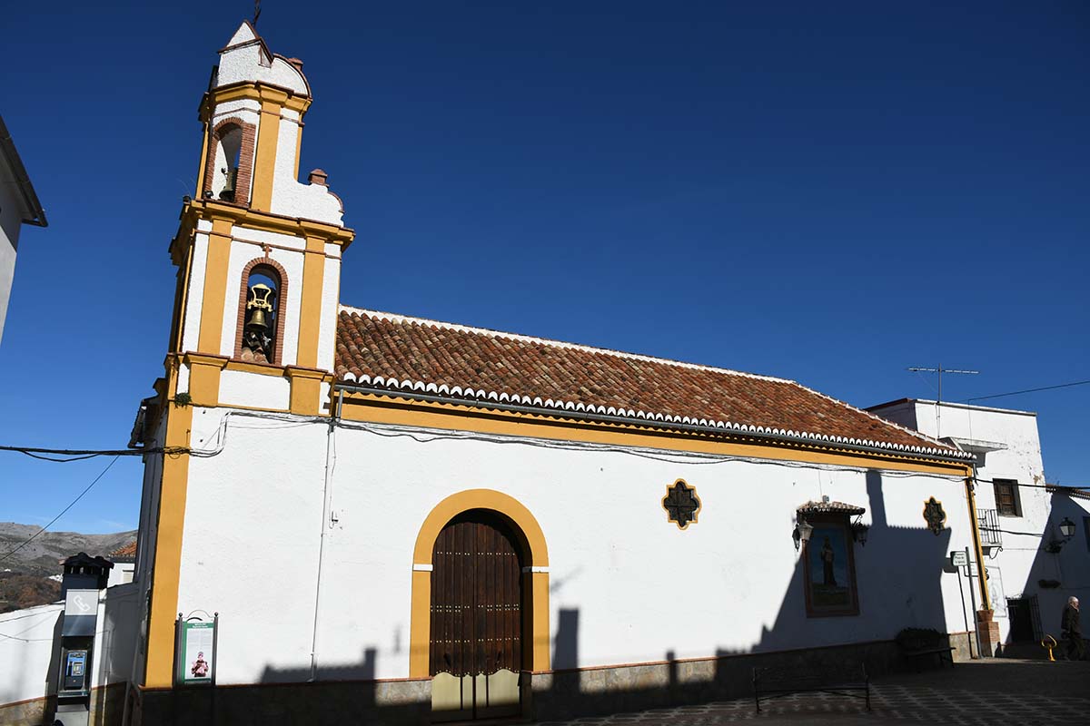El municipio también ha pedido al Obispado de Málaga que colabore en la reparación del templo.