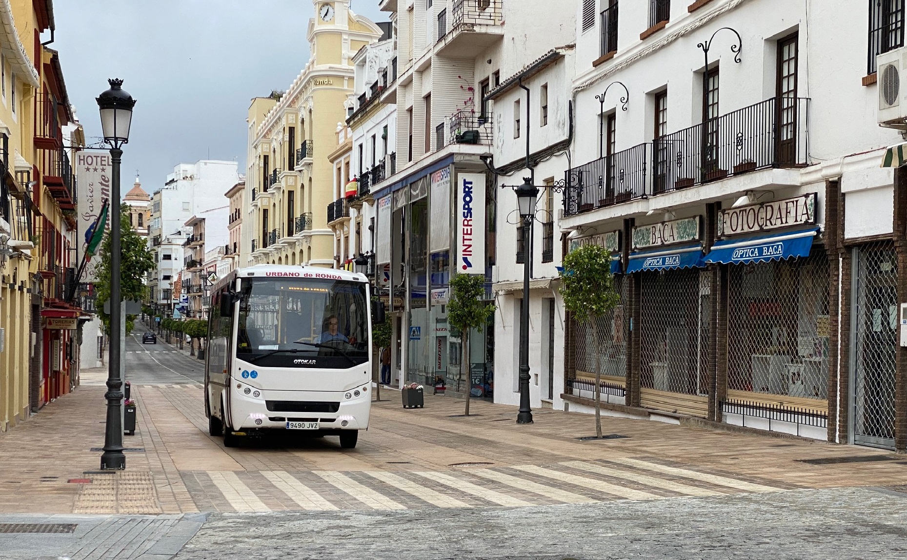 Los autobuses urbanos arecuperarán sus principales líneas el lunes.