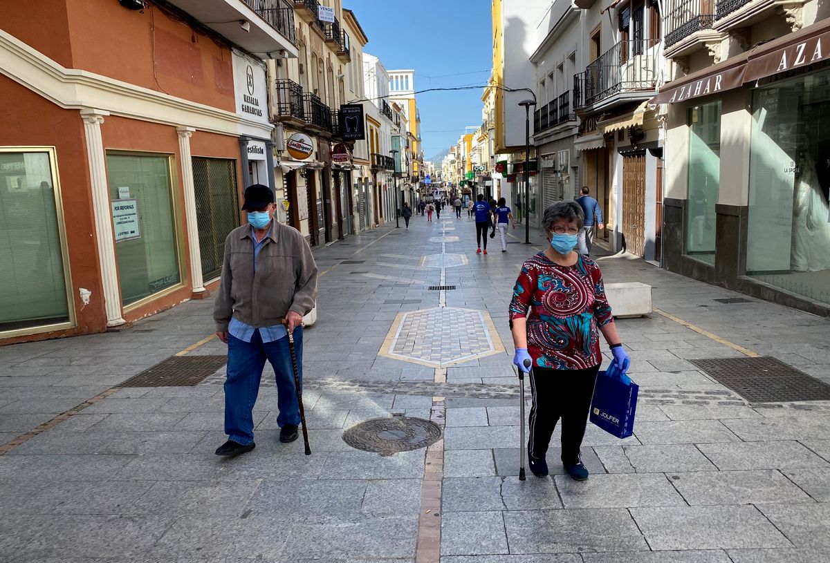 Los comercios no esenciales se vieron obligados a cerrar sus puertas hace ahora dos años.