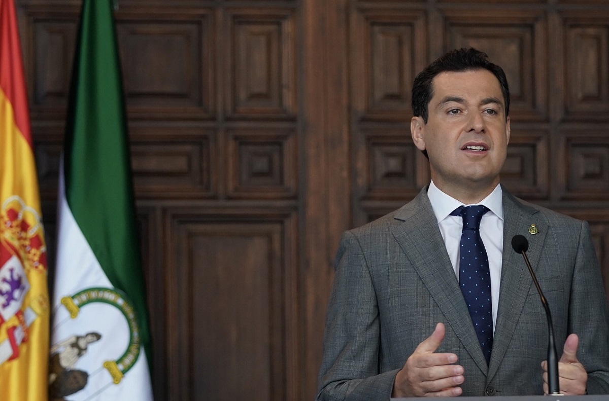 El presidente Andaluz en la rueda de prensa que ha ofrecido este domingo.