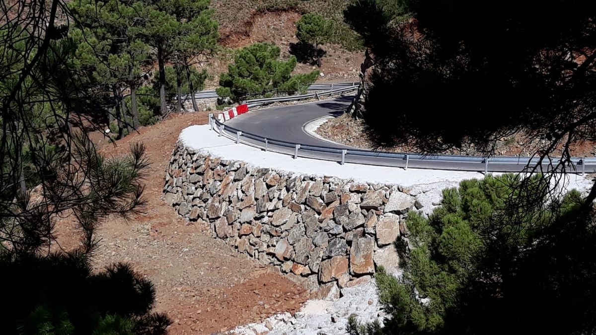 La Diputación mejorará la carretera Algatocínb-Jubrique y el acceso a Serrato con 170.000 euros