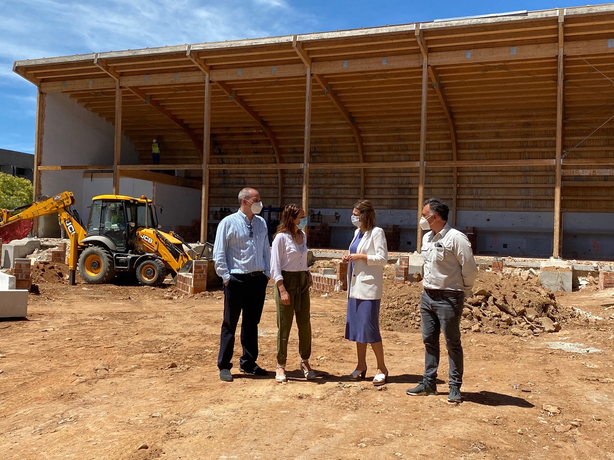 La nueva zona de esparcimiento del edificio del mueble rondeño estará lista para julio