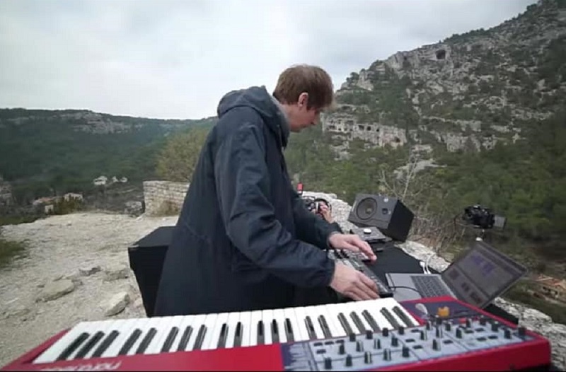 La realización de este trabajo audiovisual se realizó en el Arco del Cristo este pasado verano.