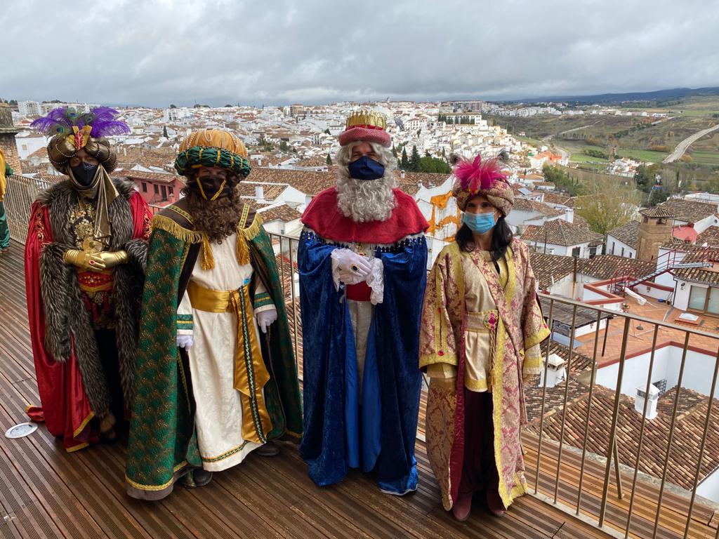 Esto se da con el objetivo de que ningún niño, se quede sin reyes .