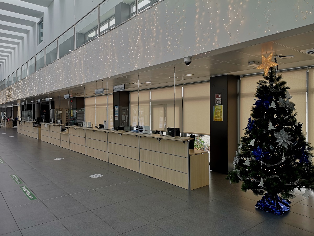 El objetivo de esta iniciativa es que las personas ,de el hospital puedan disfrutar de la navidad .