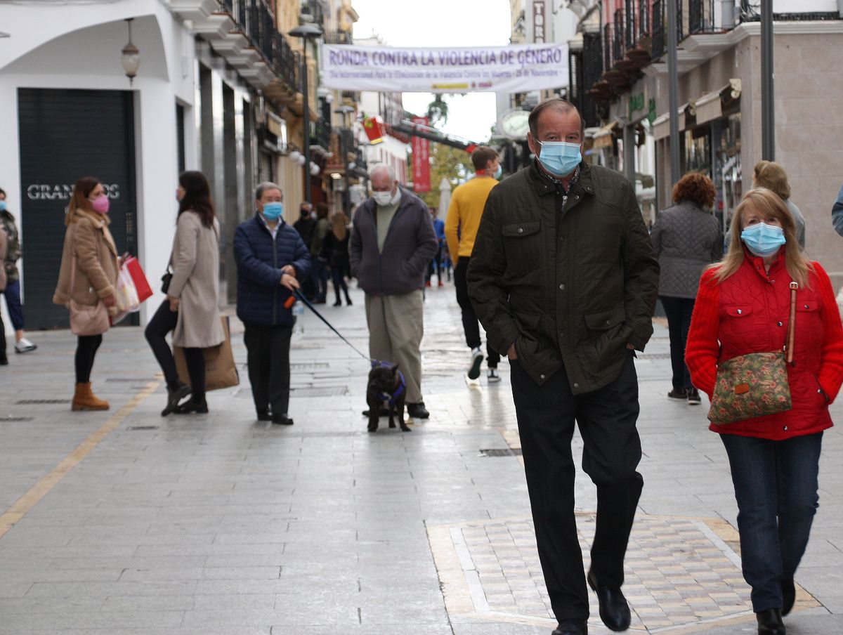 La actividad comercial en Ronda sigue limitada a las 18.00 horas para establecimientos no esenciales.