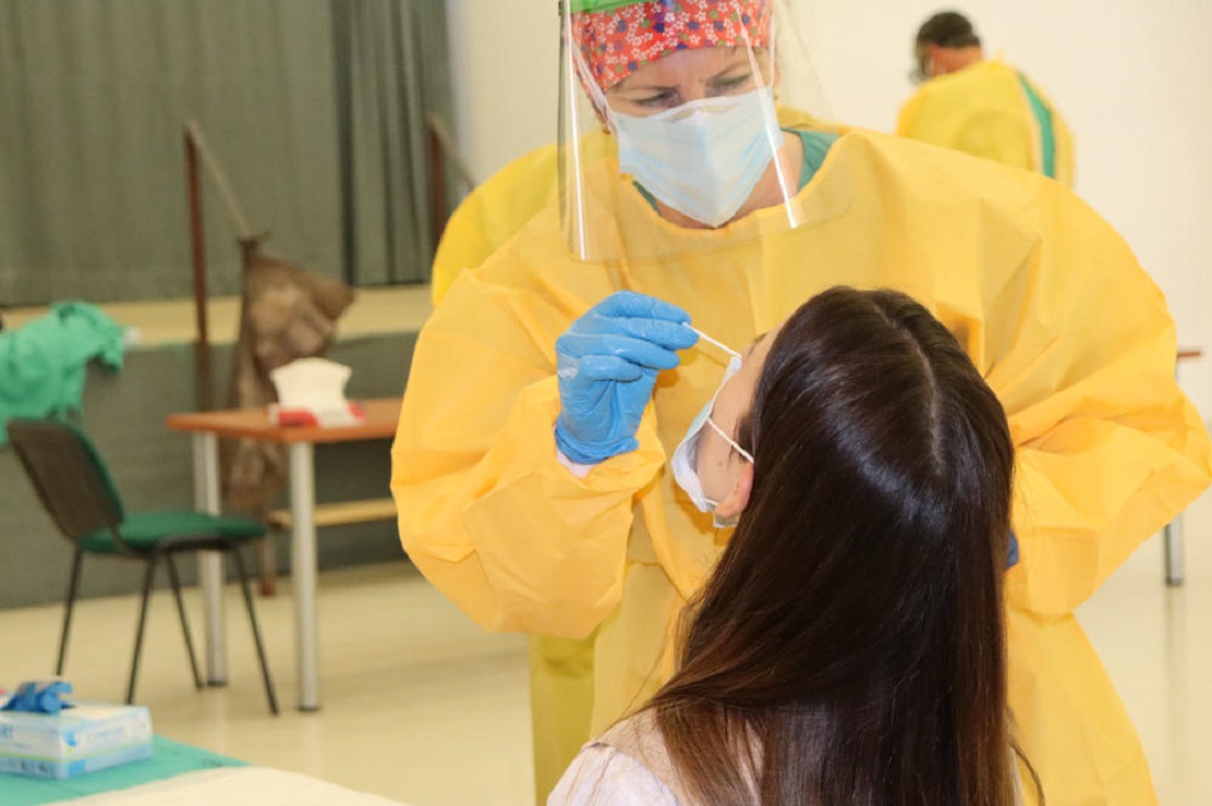Los test se realizarán de forma aleatoria entre los vecinos.