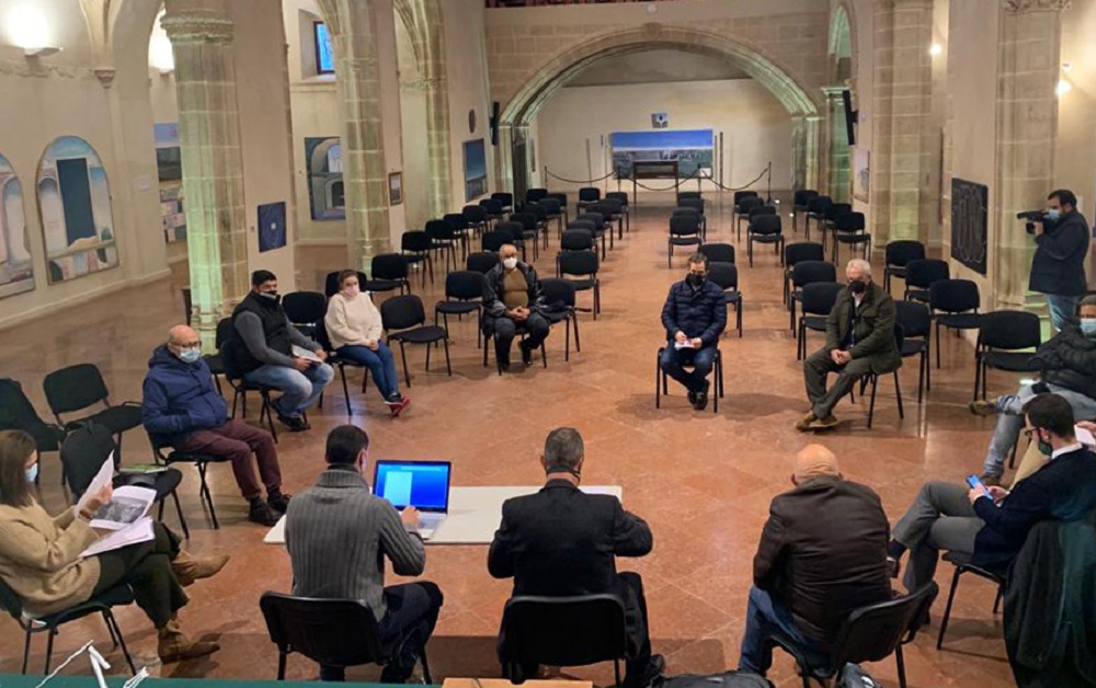El encuentro entre concejales, técnicos y colectivos locales ha tenido lugar esta tarde.