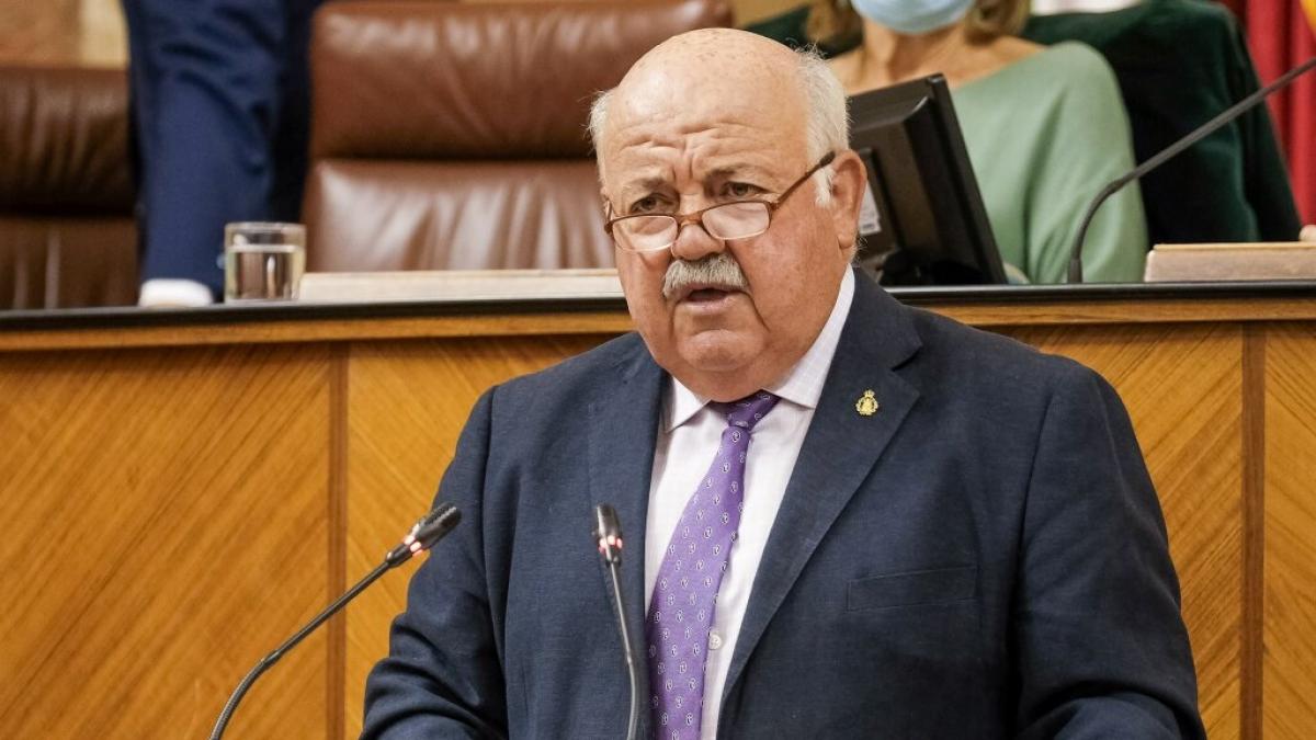 El consejero de Salud en una comparecencia en el Parlamento andaluz.
