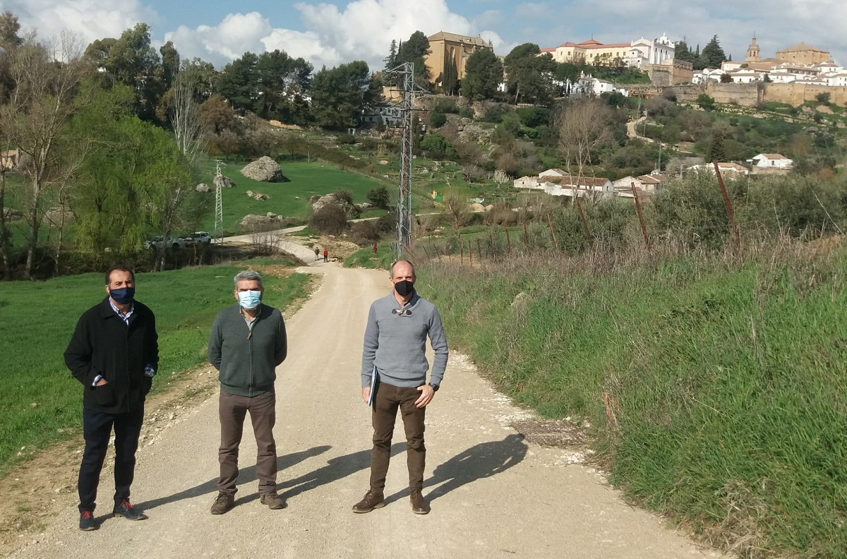 El arreglo de este camino rural ha finalizado recientemente.