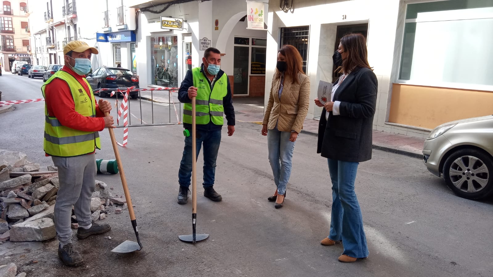 La alcaldesa y la concejal de Obras han visitado las distintas actuaciones.
