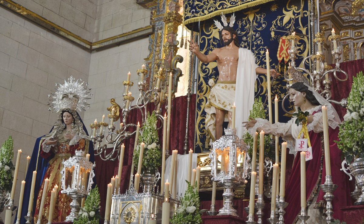 Los titulares han estado expuestos en el altar del Espíritu Santo.