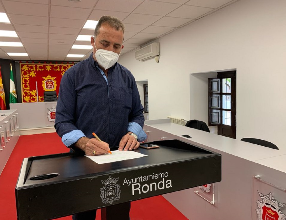 El concejal ha dejado de ostentar las delegaciones que dirigía.