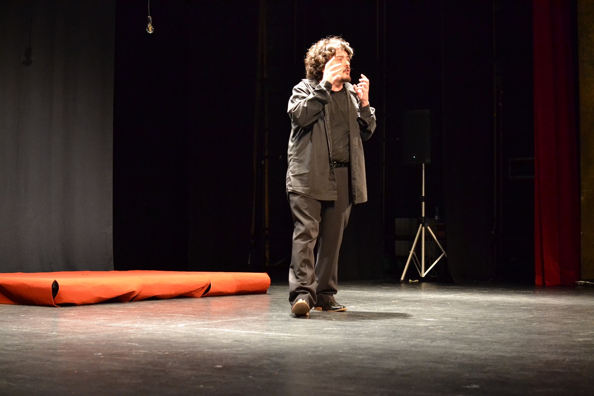 Un momento de la representación ofrecida ayer en el Teatro Vicente Espinel.