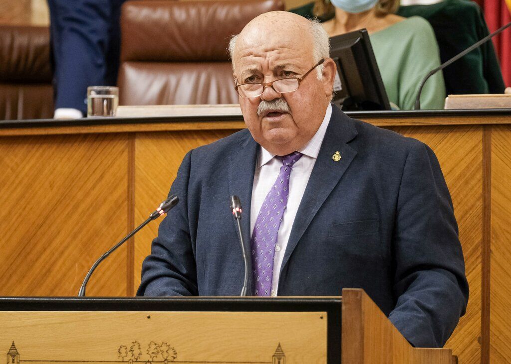El consejero de Salud ha garantizado que se sigue trabajando para el fututo Hospital Sociosanitario de Ronda.