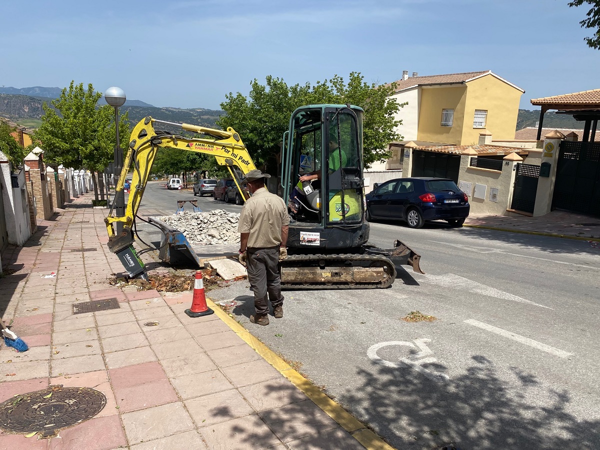 Los trabajos de mejora de los acerados se han iniciado esta semana.