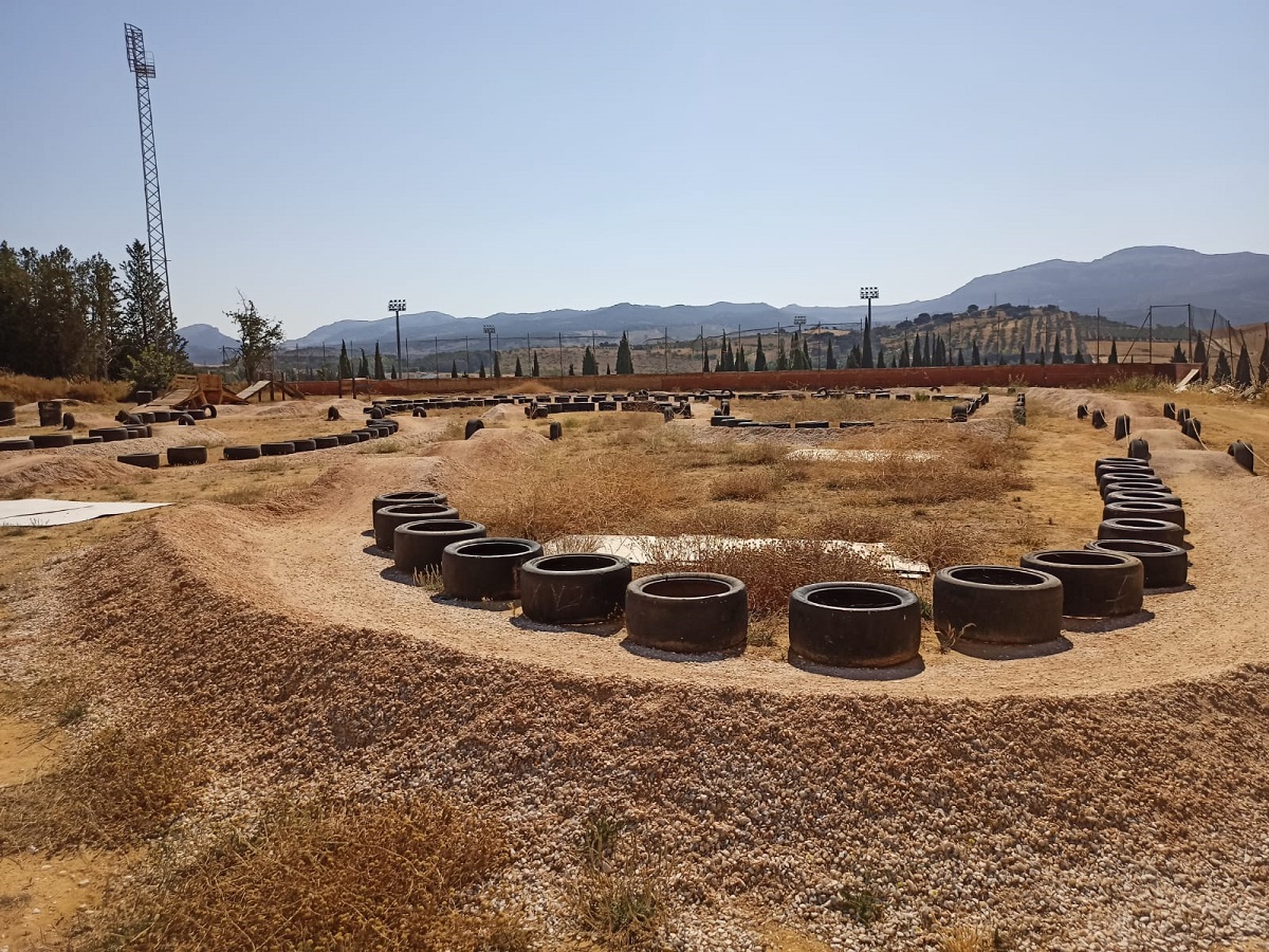 El circuito está situado sitúan en el anexo del antiguo campo de fútbol.