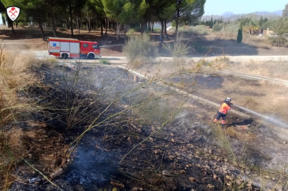 El fuego afectó a una parcela de unos 500 metros.