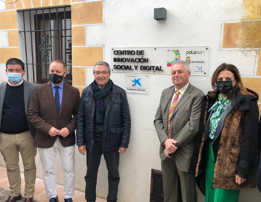 El presidente de la Diputación y alcaldes de la Serranía.