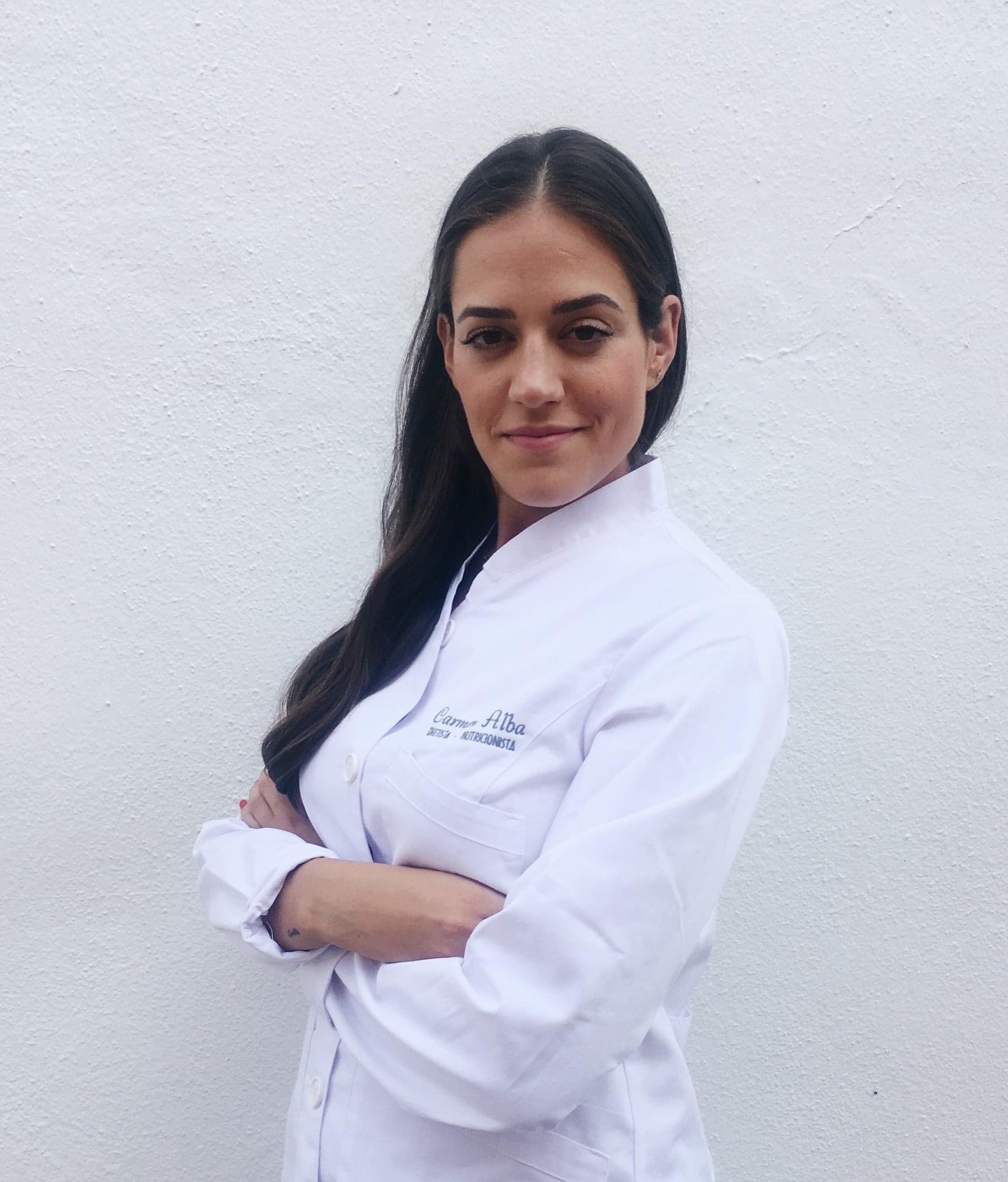 Carmen Alba en su estudio de nutricionista.