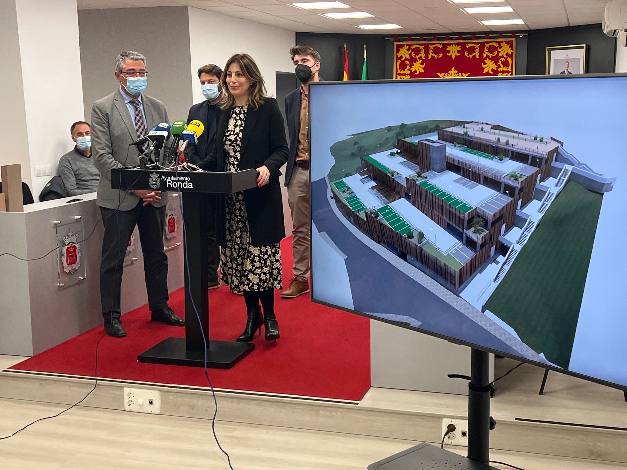La alcaldesa junto al presidente de la Diputación han presentado el proyecto,