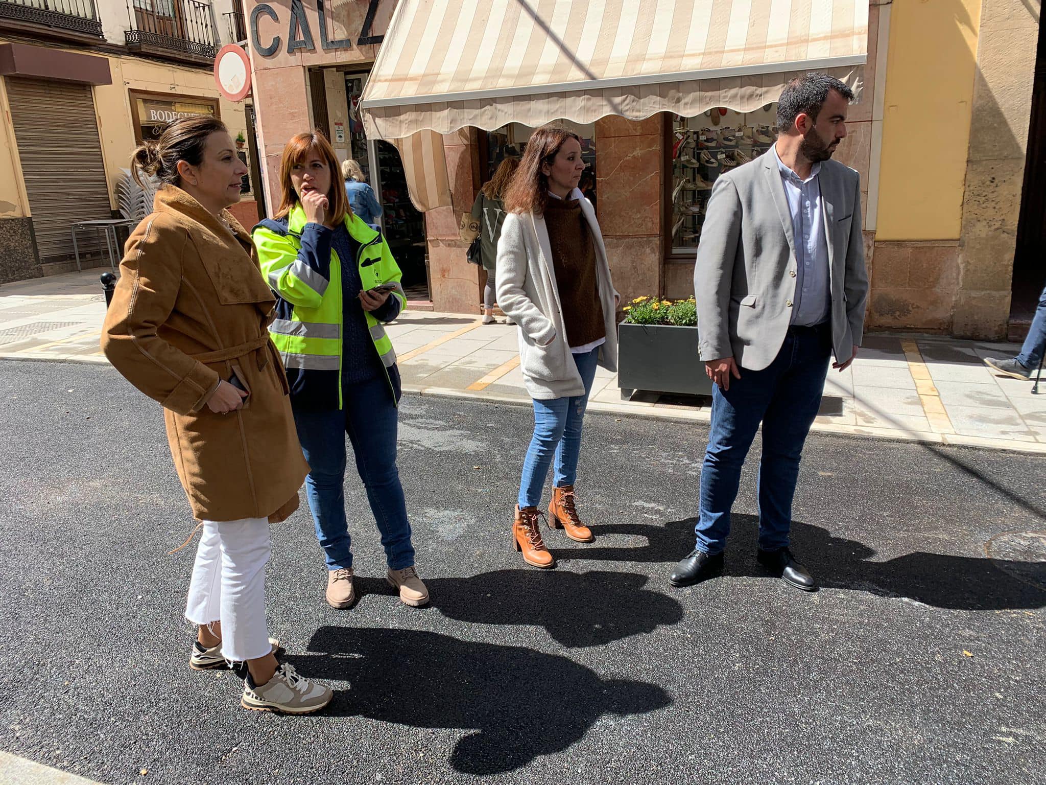La alcaldesa y concejales han supervisado los trabajos.