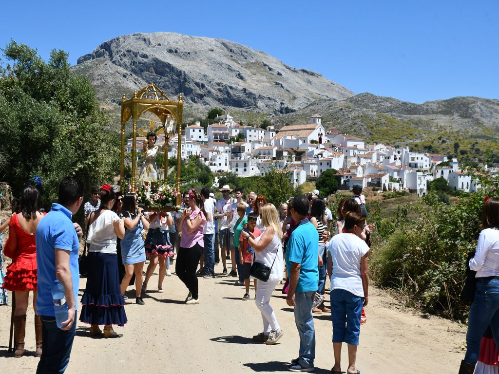 Un momento de la romería que se desarrolla en las inmediaciones de Cartajima.