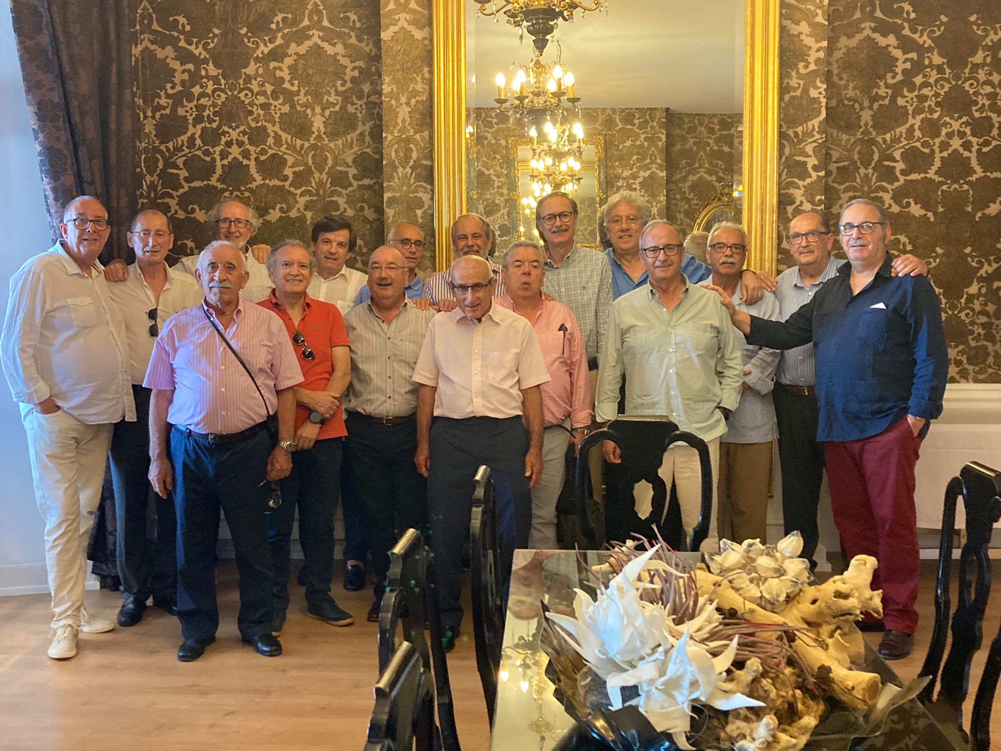 Los antiguos alumnos durante el reencuentro de este fin de semana.