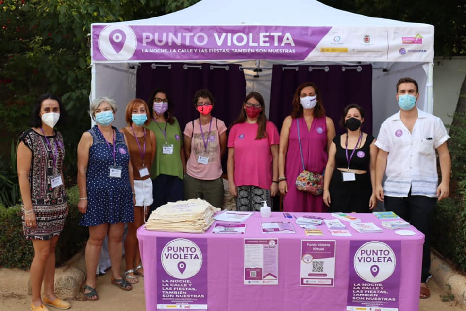 Imagen de uno de los puntos violetas que se han situado recientemente en Ronda.