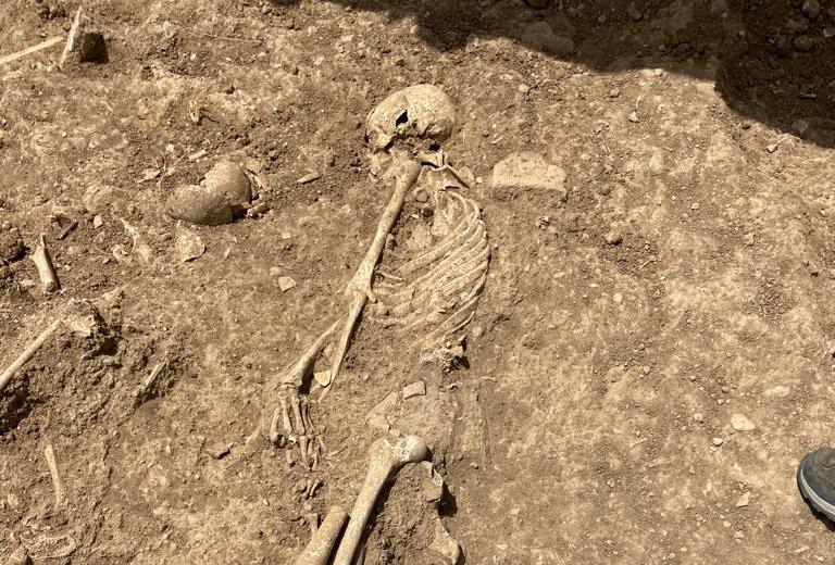 Localizan cuarenta enterramientos de la época nazarí en un solar del barrio de San Francisco