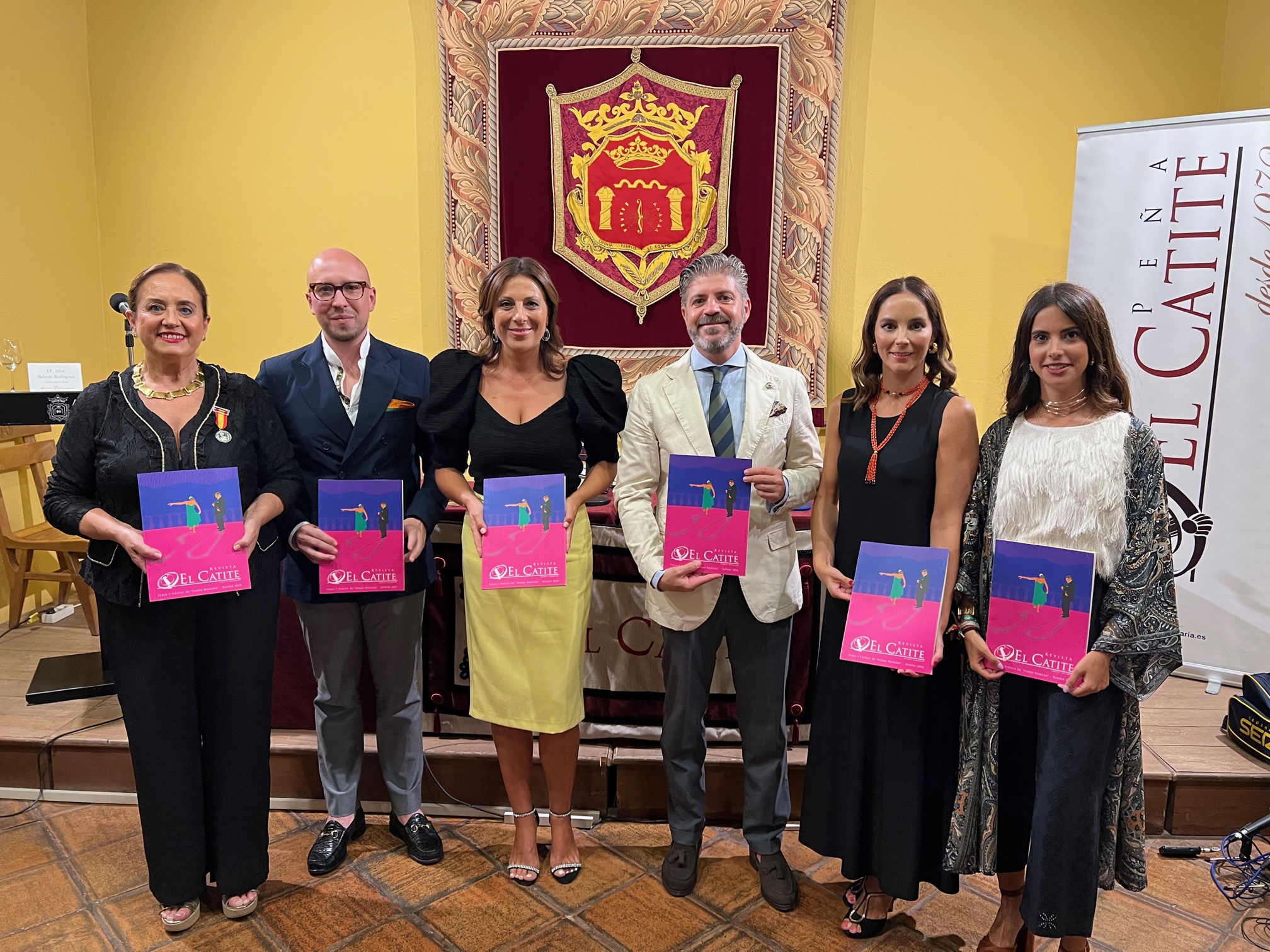 Presentación de la revista editada con motivo del 50 aniversario de la peña.