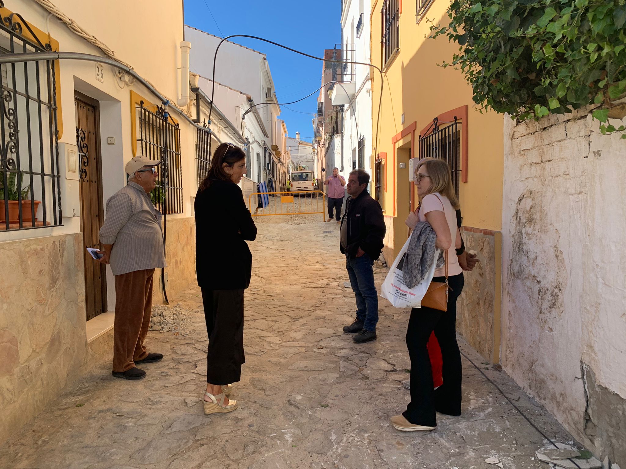La alcaldesa ha visitado esta mañana los trabajos en calle Pinsapar.