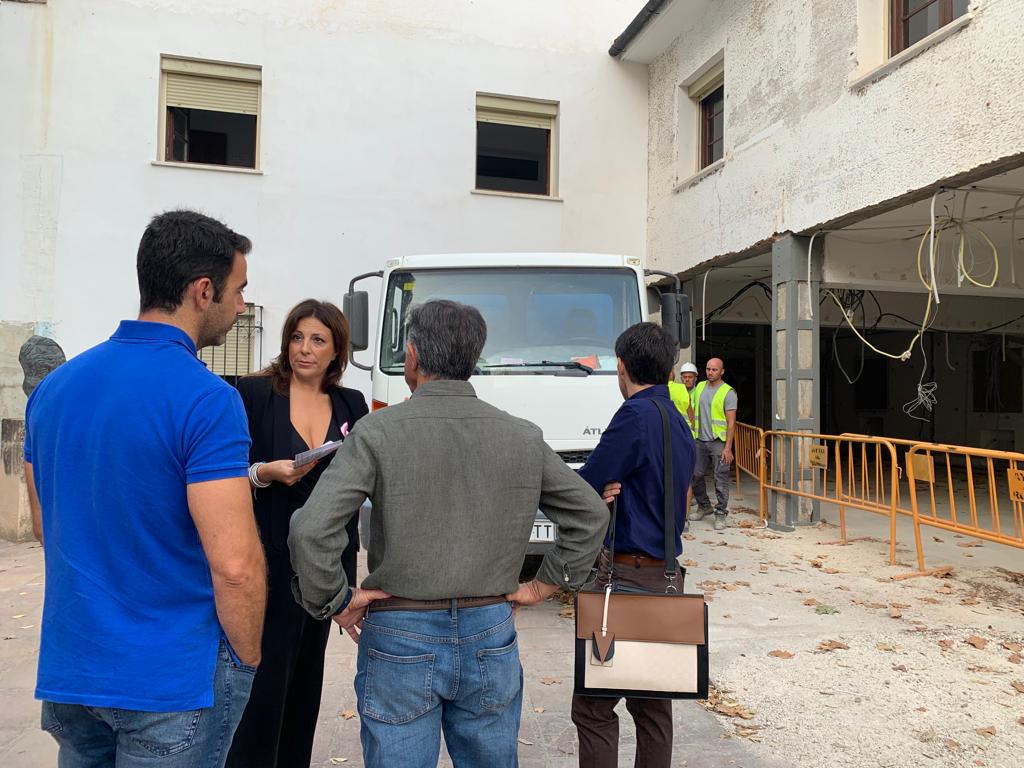 La alcaldesa ha recorrido esta mañana las obras de las nuevas instalaciones del Conservatorio.