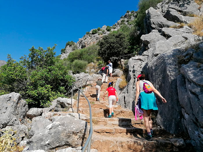 Las mejoras se realizarán en la zona de aparcamientos y en los accesos a la cueva.