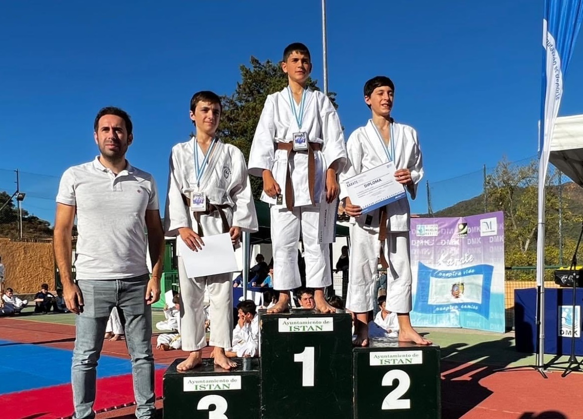 Uno de los podios logrados por el club rondeño en esta competición.