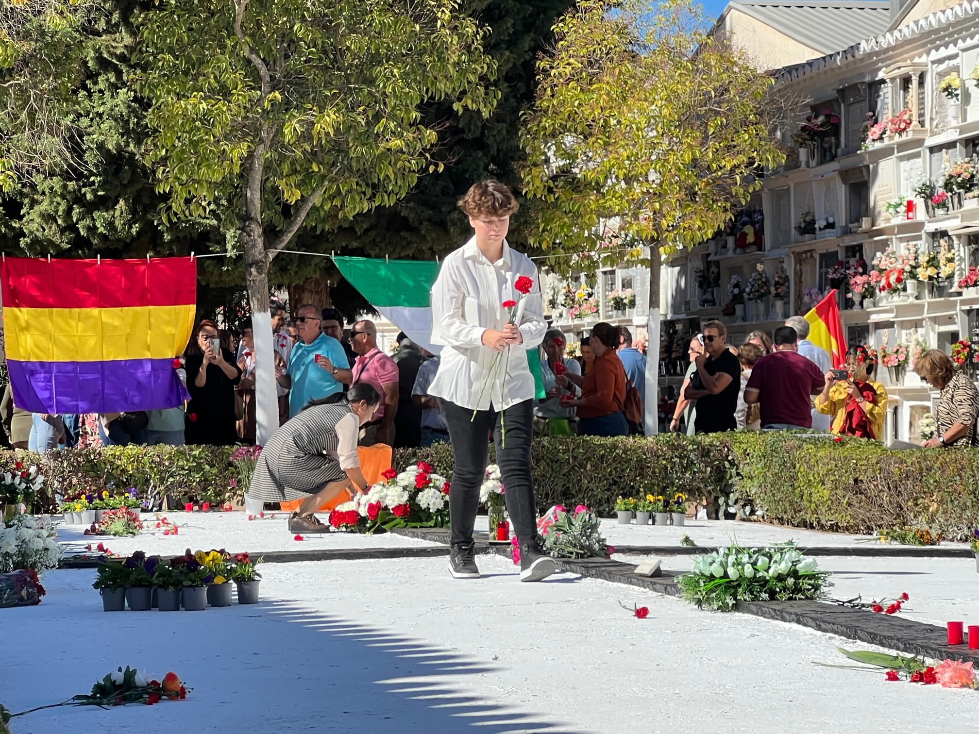 Utilizan el acto de homenaje a los caídos en la Guerra Civil para pedir el voto para partidos de izquierda
