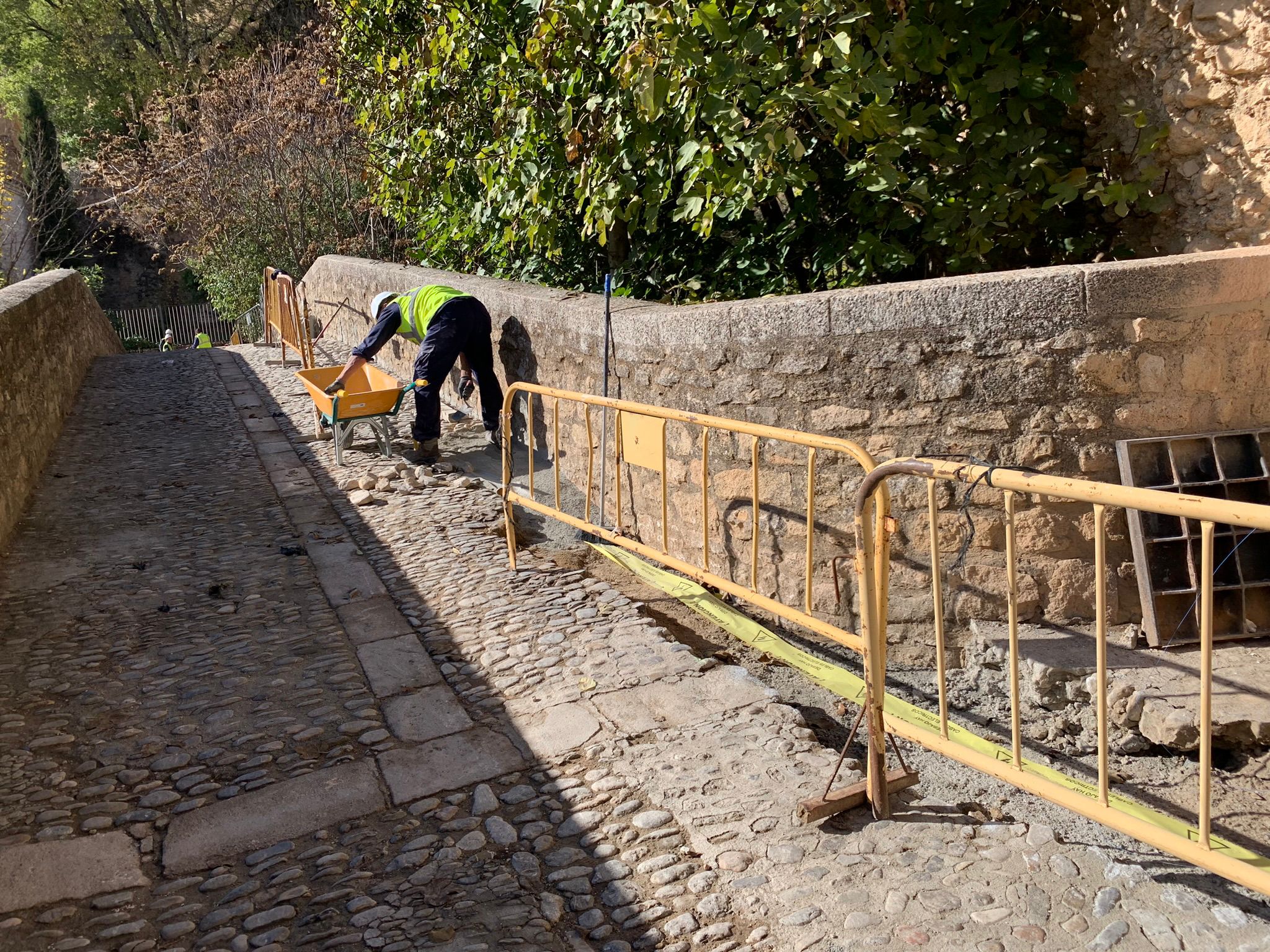 Los trabajos ya han comenzado en el Puente Viejo y seguirán por el arroyo de Las Culebras.