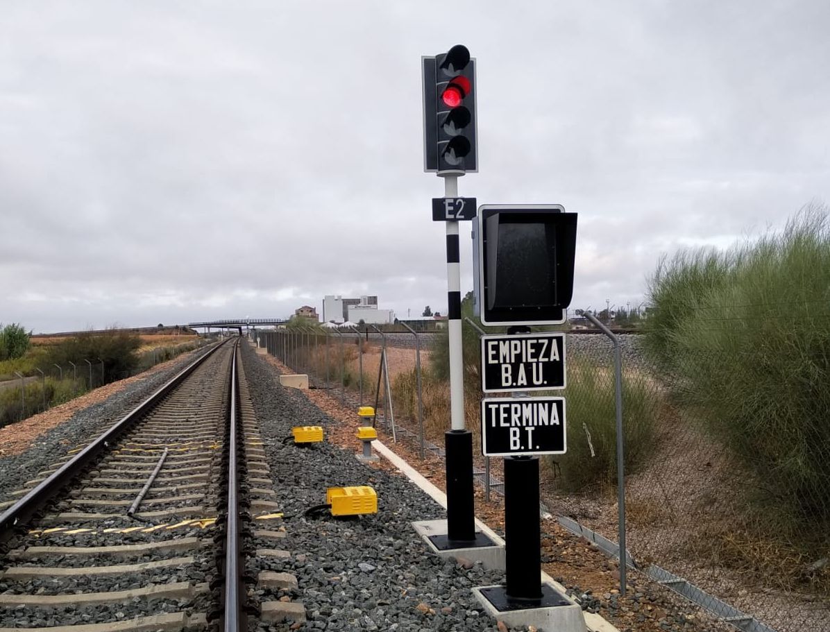 Adif avanza en la supresión del bloqueo telefónico en el tramo de tren Bobadilla-Ronda