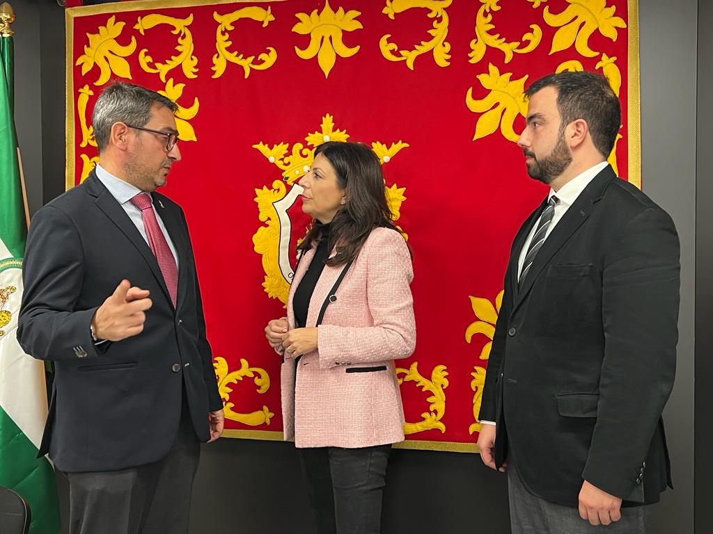 El delegado territorial de Industria ha visitado hoy Ronda para presentar esta inicistiva.