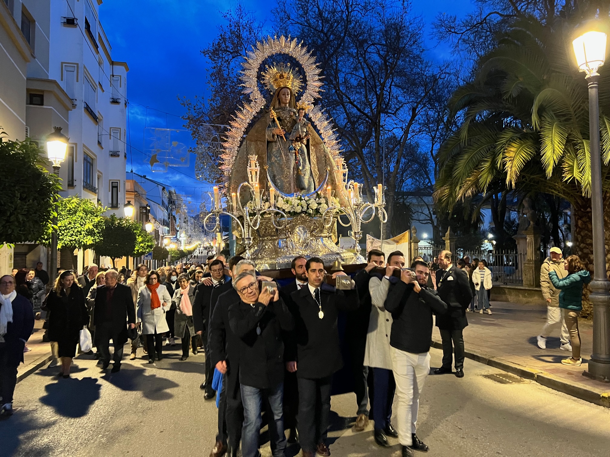 Trasladan la patrona, la Virgen de la Paz, a la Iglesia de la Merced para la tradicional novena