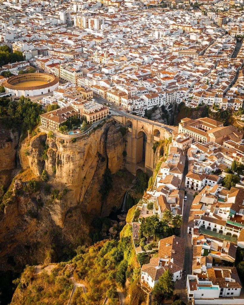 Imagen aérea del casco urbano de Ronda.