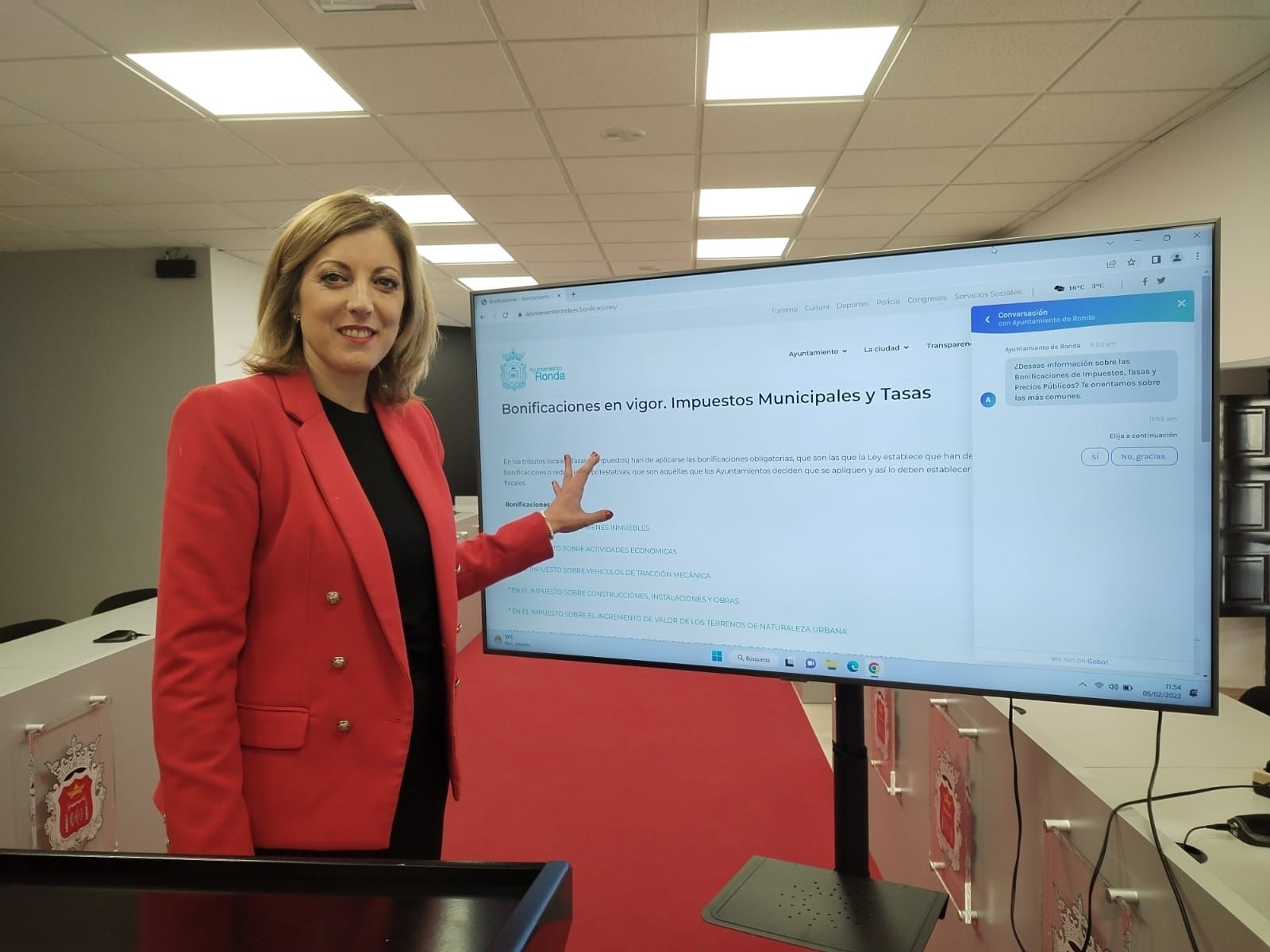 La concejal de Economía, Maricarmen Martínez, durante la rueda de prensa de hoy,