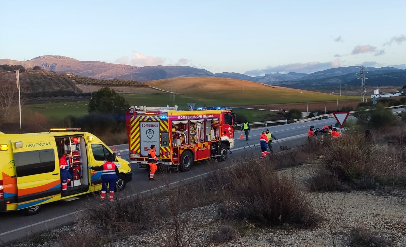 El suceso ha tenido lugar esta tarde en la carretera de circunvalación. Foto Diario Ronda.
